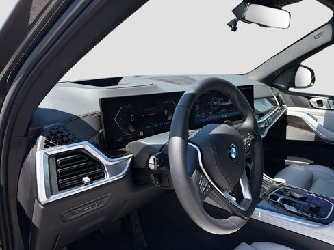 Used 2025 BMW X5 xDrive40i w/ Premium Package image 25