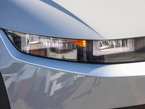 New 2026 Hyundai Ioniq 5 SEL image 4