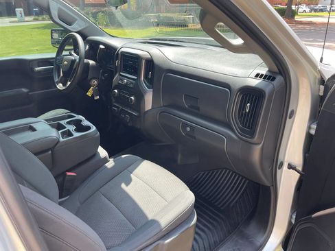 Used 2021 Chevrolet Silverado 1500 Custom AWD/4WD image 14