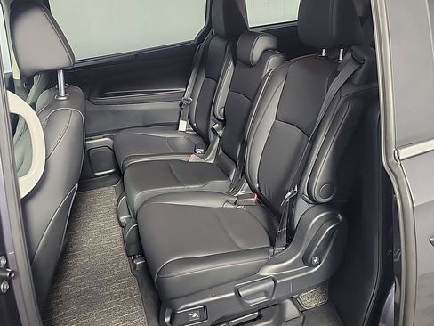 Certified 2025 Honda Odyssey EX-L image 17