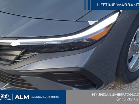 New 2026 Hyundai Elantra SE FWD image 12