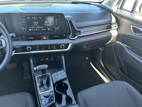 Used 2024 Kia Sportage LX FWD image 17
