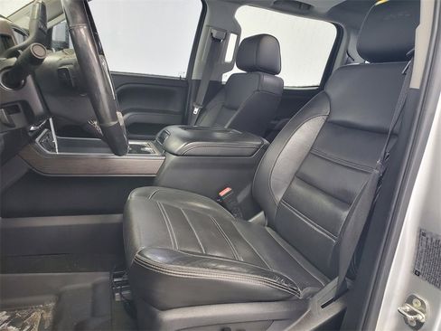 Used 2018 GMC Sierra 3500 Denali w/ Duramax Plus Package image 6