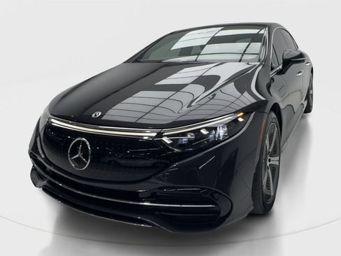 Used 2023 Mercedes-Benz EQS 450+ Sedan image 3