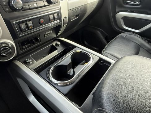 Used 2019 Nissan Titan PRO-4X w/ Pro-4x Convenience Package image 47