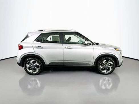 New 2026 Hyundai Venue SEL FWD image 4