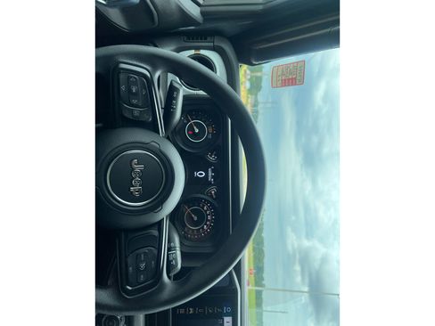 Certified 2026 Jeep Wrangler Sport AWD/4WD image 24