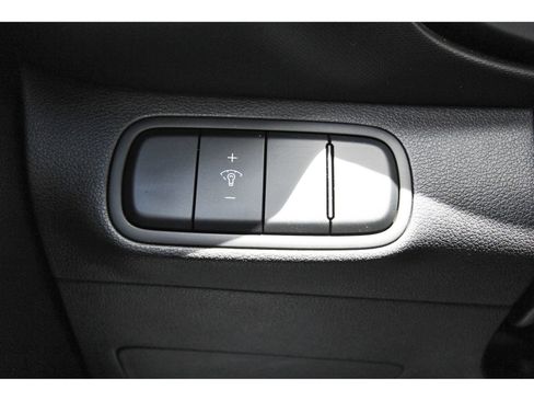 Used 2023 Hyundai Venue Limited w/ Cargo Package FWD image 22