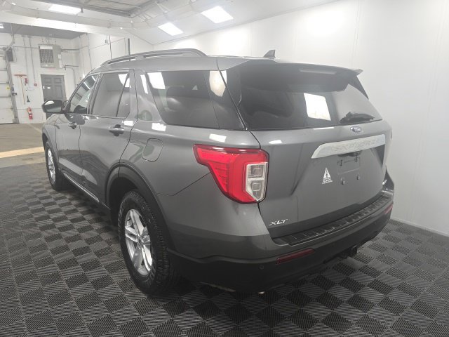 Used 2022 Ford Explorer XLT w/ Class IV Trailer Tow Package AWD/4WD image 4
