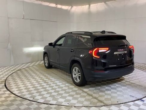 Used 2023 GMC Terrain SLE w/ Driver Convenience Package AWD/4WD image 7