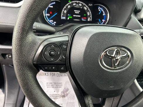 Used 2025 Toyota RAV4 XLE AWD/4WD image 26