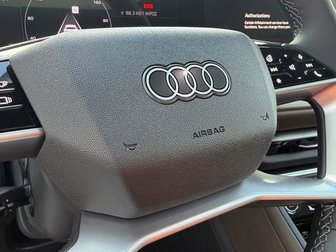 New 2025 Audi Q5 Premium Plus image 24