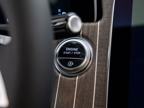 New 2026 Mercedes-Benz E 350 4MATIC Sedan image 21