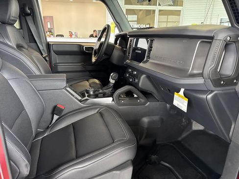 New 2025 Ford Bronco Badlands w/ Sasquatch Package image 12