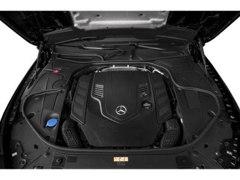 Used 2018 Mercedes-Benz S 560 4MATIC Coupe w/ AMG Line image 12