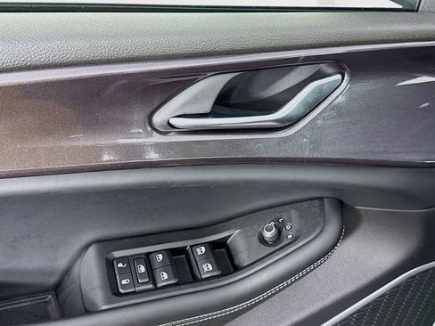 Used 2021 Jeep Grand Cherokee L Altitude image 18