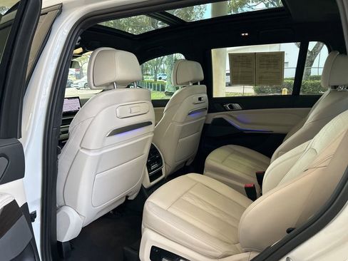 Used 2024 BMW X7 xDrive40i w/ Executive Package image 48