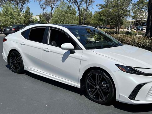 Used 2025 Toyota Camry XSE FWD image 35