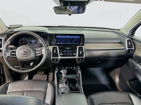 Used 2021 Kia Sorento EX w/ EX AWD X-Line Package image 19