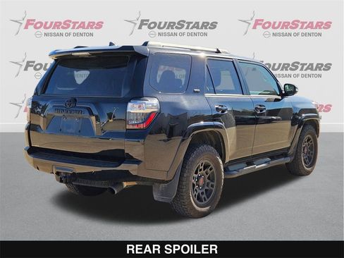 Used 2024 Toyota 4Runner SR5 Premium image 4