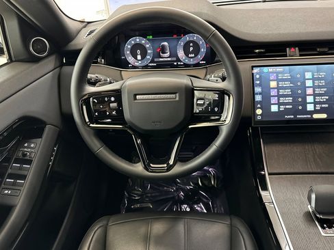 Used 2025 Land Rover Range Rover Evoque S image 28