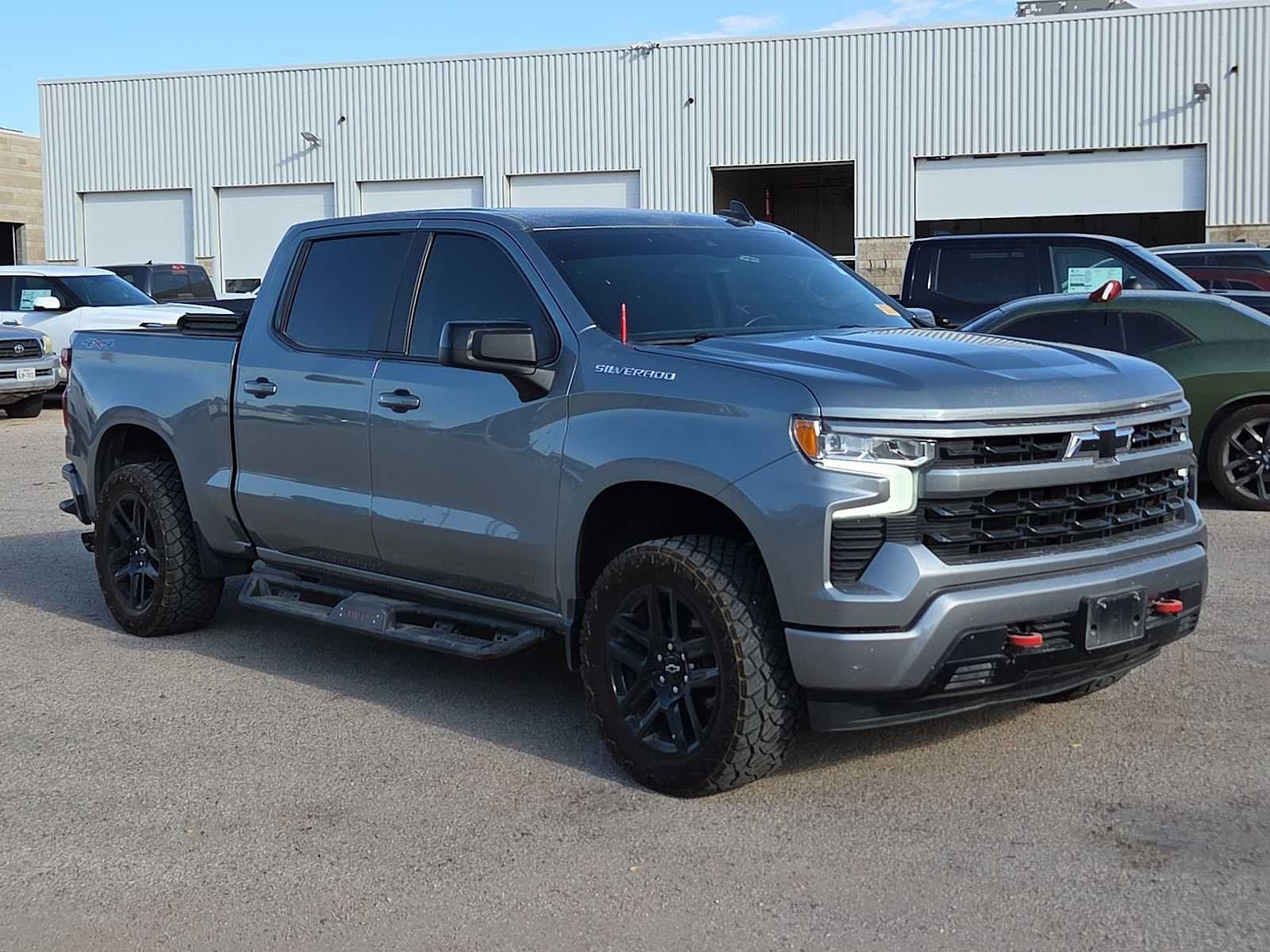 Used 2023 Chevrolet Silverado 1500 RST AWD/4WD image 2
