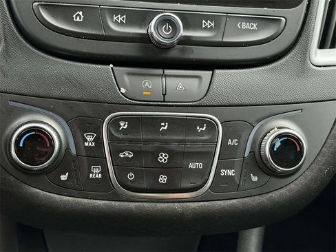 Used 2023 Chevrolet Malibu LT w/ Driver Confidence Package image 6