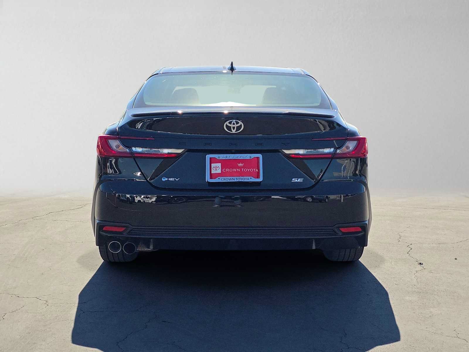 Certified 2025 Toyota Camry SE FWD image 4