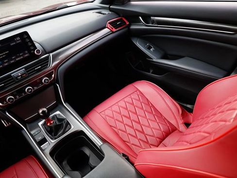 Used 2018 Honda Accord Sport image 25
