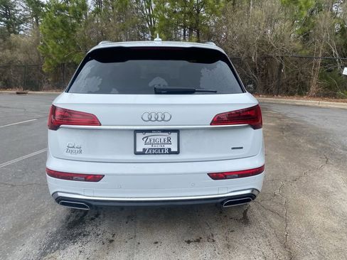 Used 2023 Audi Q5 2.0T Premium w/ Convenience Package image 4