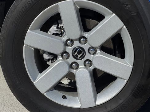 Used 2024 Honda Prologue EX image 9