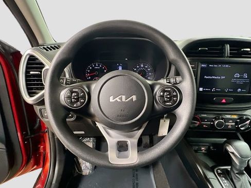 Certified 2022 Kia Soul LX w/ Technology Package image 11