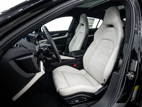 Certified 2024 Porsche Panamera 4 image 5