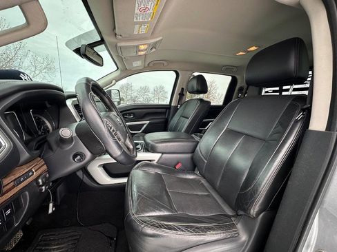 Used 2017 Nissan Titan SL w/ Chrome Package image 15