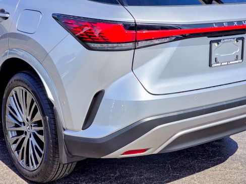 Used 2024 Lexus RX 350 AWD w/ Convenience Package image 17