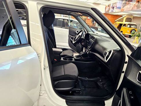 Used 2021 Kia Soul LX image 31