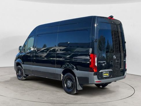 Used 2024 Mercedes-Benz Sprinter 2500 image 3