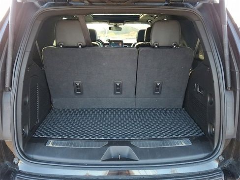 Used 2022 Chevrolet Tahoe Z71 w/ Luxury Package image 24