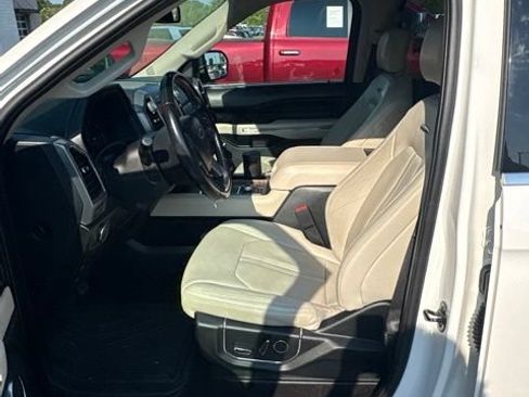 Used 2020 Ford Expedition Platinum AWD/4WD image 7