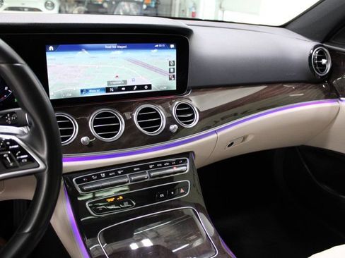 Used 2021 Mercedes-Benz E 350 Sedan w/ Premium Package image 17