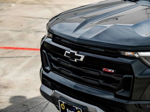 Used 2024 Chevrolet Colorado Z71 w/ Z71 Convenience Package 2 image 27