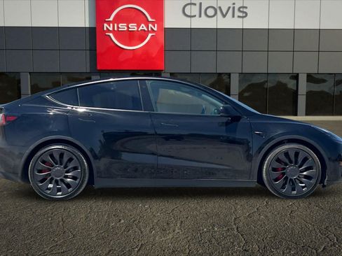 Used 2023 Tesla Model Y Performance AWD/4WD image 9