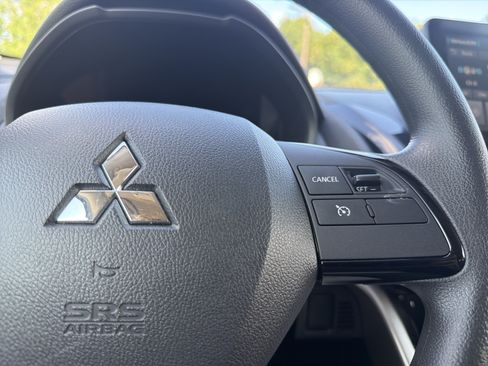 Used 2024 Mitsubishi Eclipse Cross LE AWD/4WD image 11