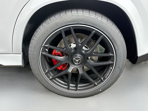 New 2026 Mercedes-Benz GLE 63 AMG S image 33