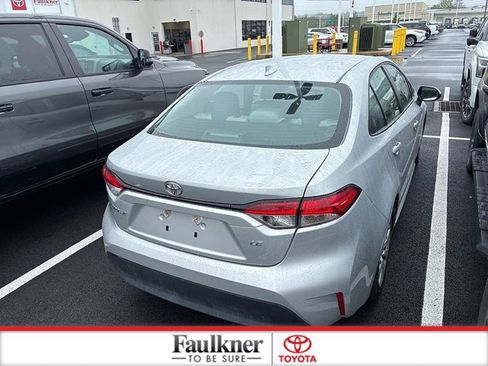 Used 2024 Toyota Corolla LE FWD image 9