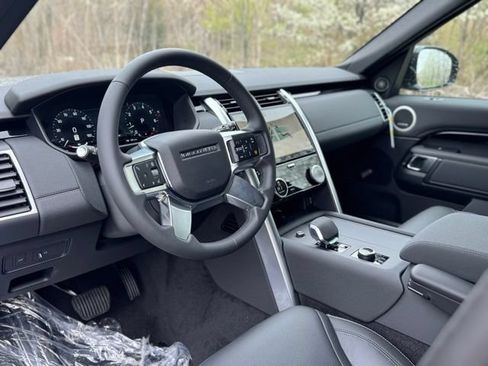 New 2026 Land Rover Discovery S AWD/4WD image 15