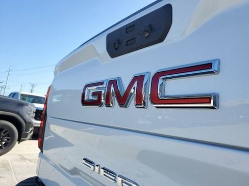 New 2026 GMC Sierra 1500 SLT image 7