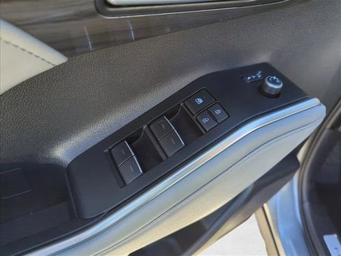New 2026 Toyota Highlander Limited image 11
