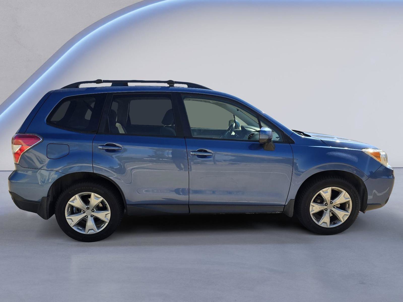 Used 2015 Subaru Forester 2.5i Premium AWD/4WD image 6