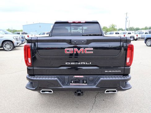 New 2026 GMC Sierra 1500 Denali w/ Technology Package AWD/4WD image 4